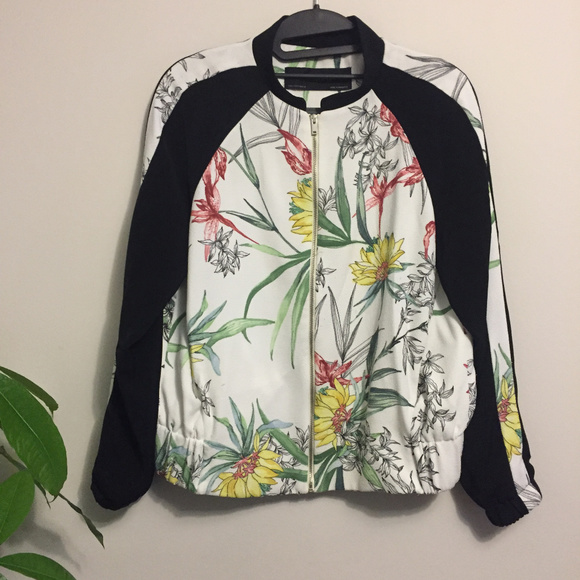 Zara Jackets & Blazers - Zara Bomber Jacket